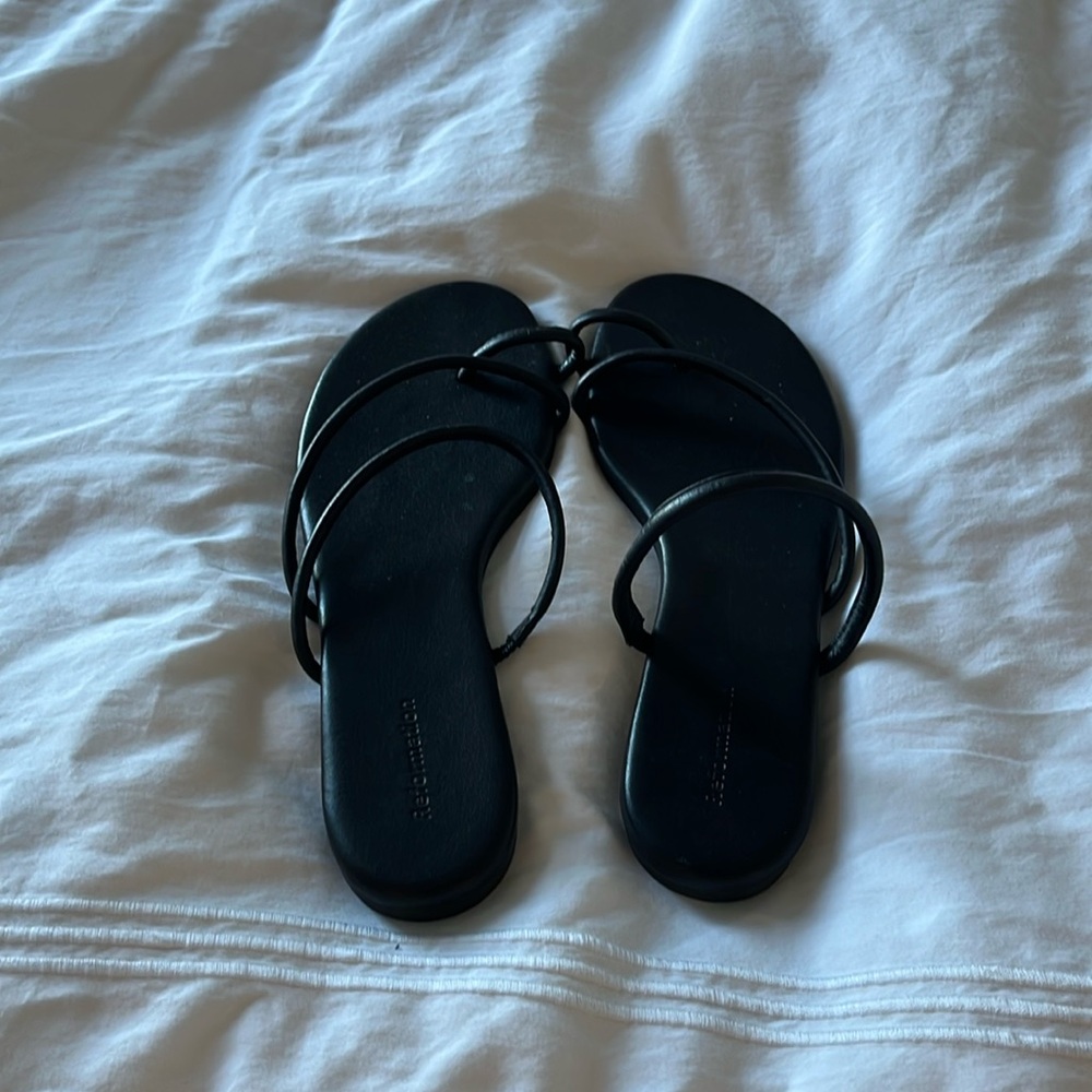 Reformation Ludo Toe Ring Sandal Size 7 Never Been Worn